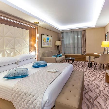 Az Hotels Grand Oran Es Senia Εξωτερικό φωτογραφία