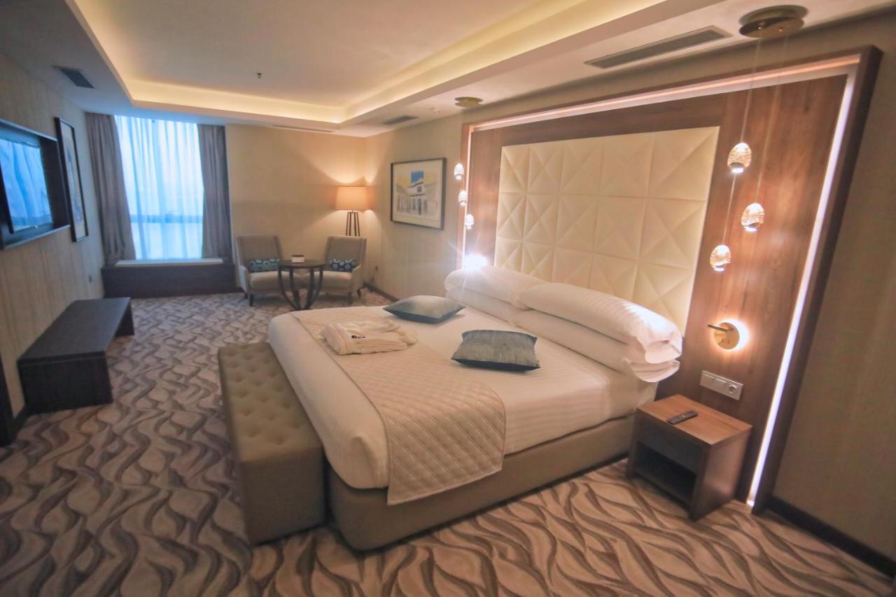 Az Hotels Grand Oran Es Senia Εξωτερικό φωτογραφία