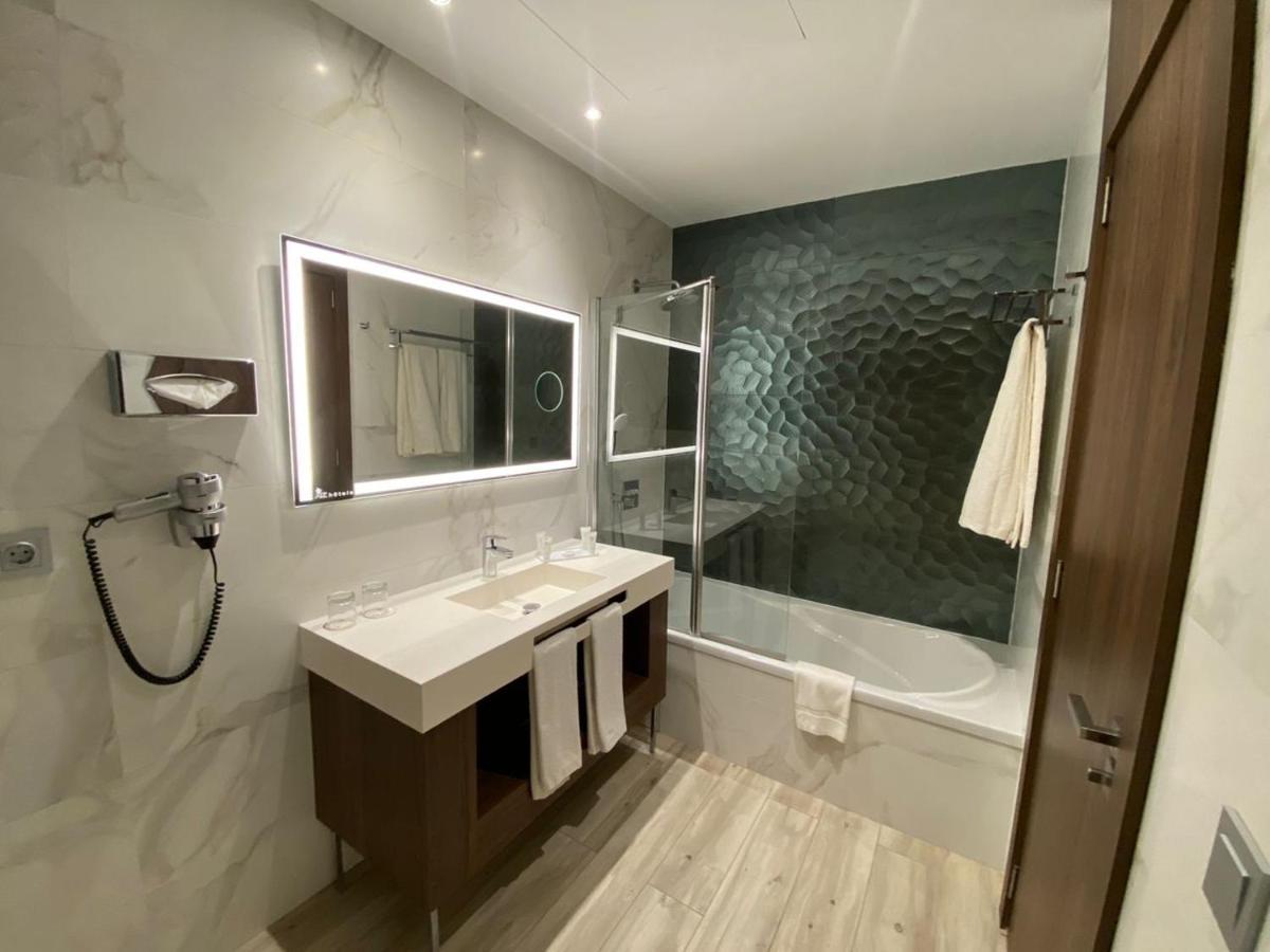 Az Hotels Grand Oran Es Senia Εξωτερικό φωτογραφία