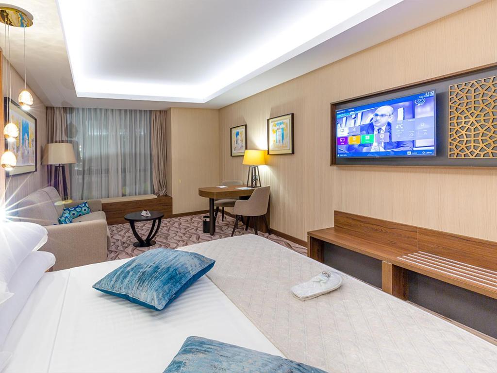 Az Hotels Grand Oran Es Senia Εξωτερικό φωτογραφία