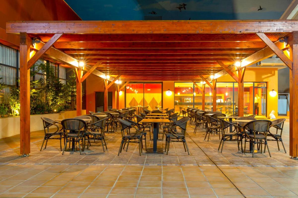 Az Hotels Grand Oran Es Senia Εξωτερικό φωτογραφία